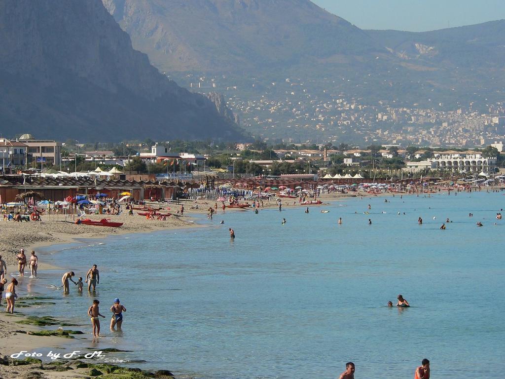 Villa Le Due Palme Isola delle Femmine Bagian luar foto